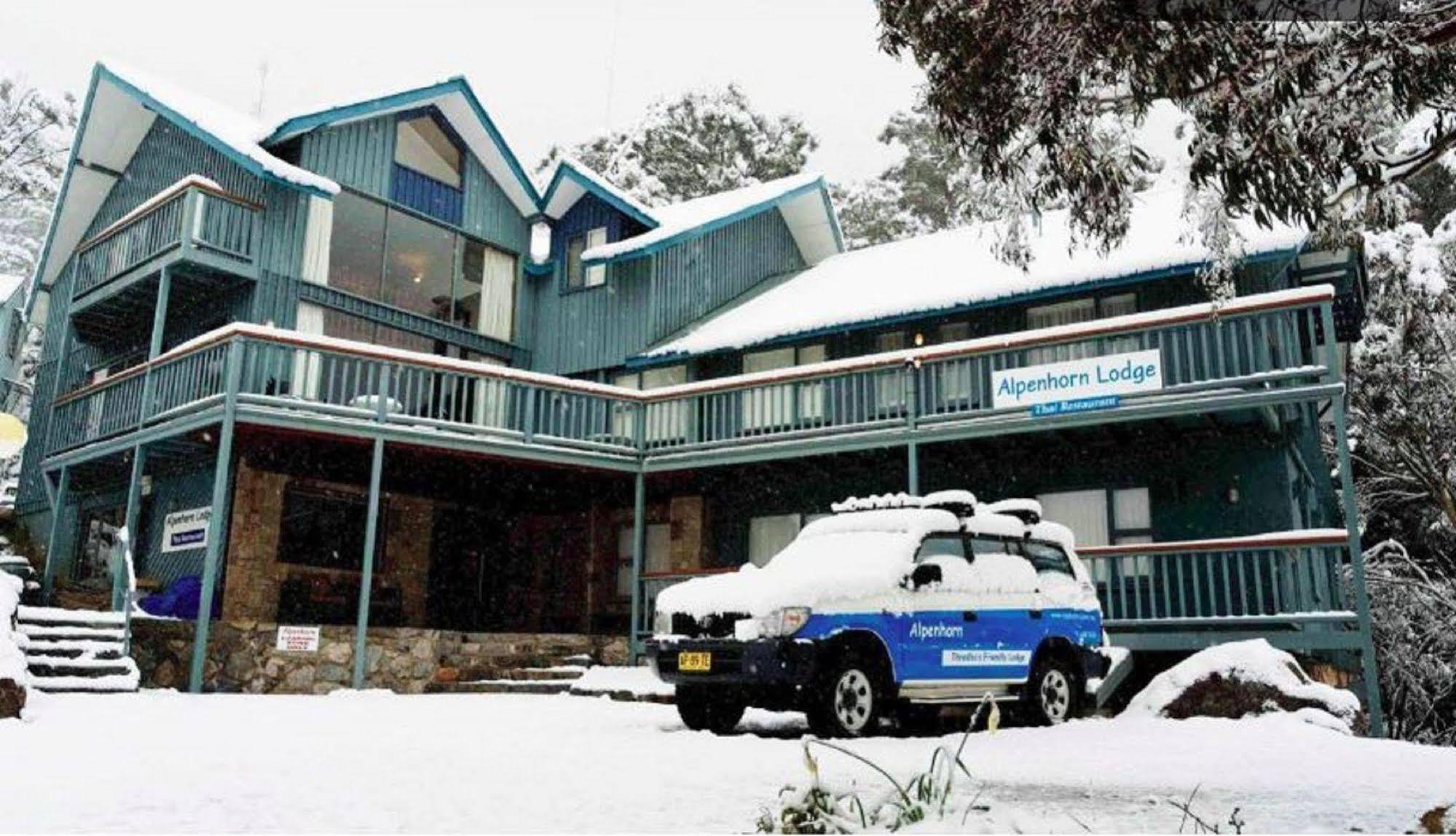 Alpenhorn Villa Thredbo Exteriör bild