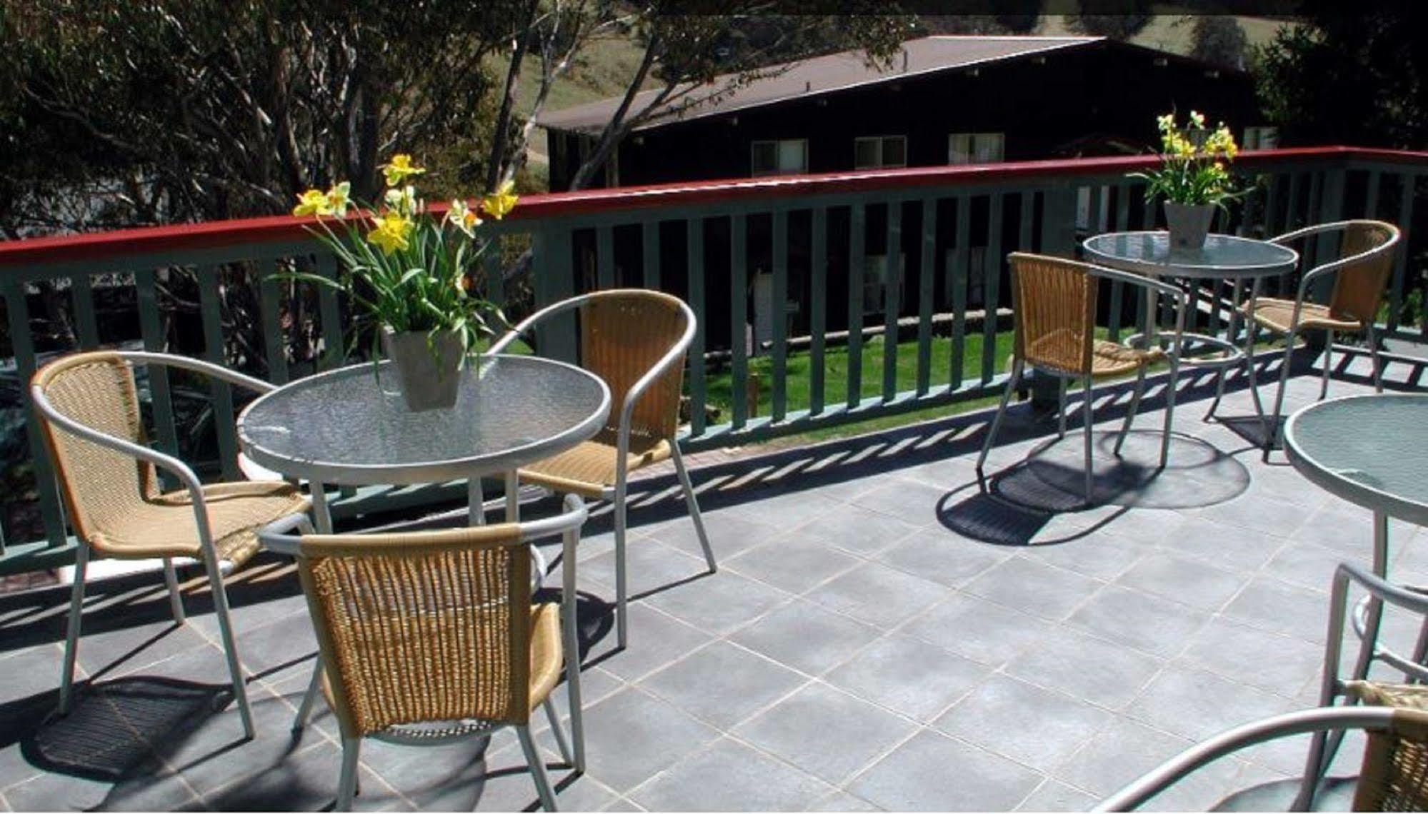 Alpenhorn Villa Thredbo Exteriör bild